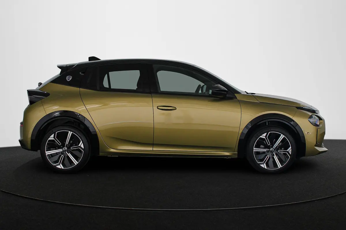 1.2 Turbo Hybrid LX 110pk / Navi / Camera / Carplay / 2+6 Jaar Garantie