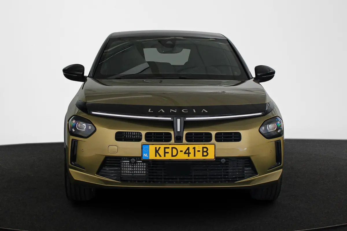 1.2 Turbo Hybrid LX 110pk / Navi / Camera / Carplay / 2+6 Jaar Garantie