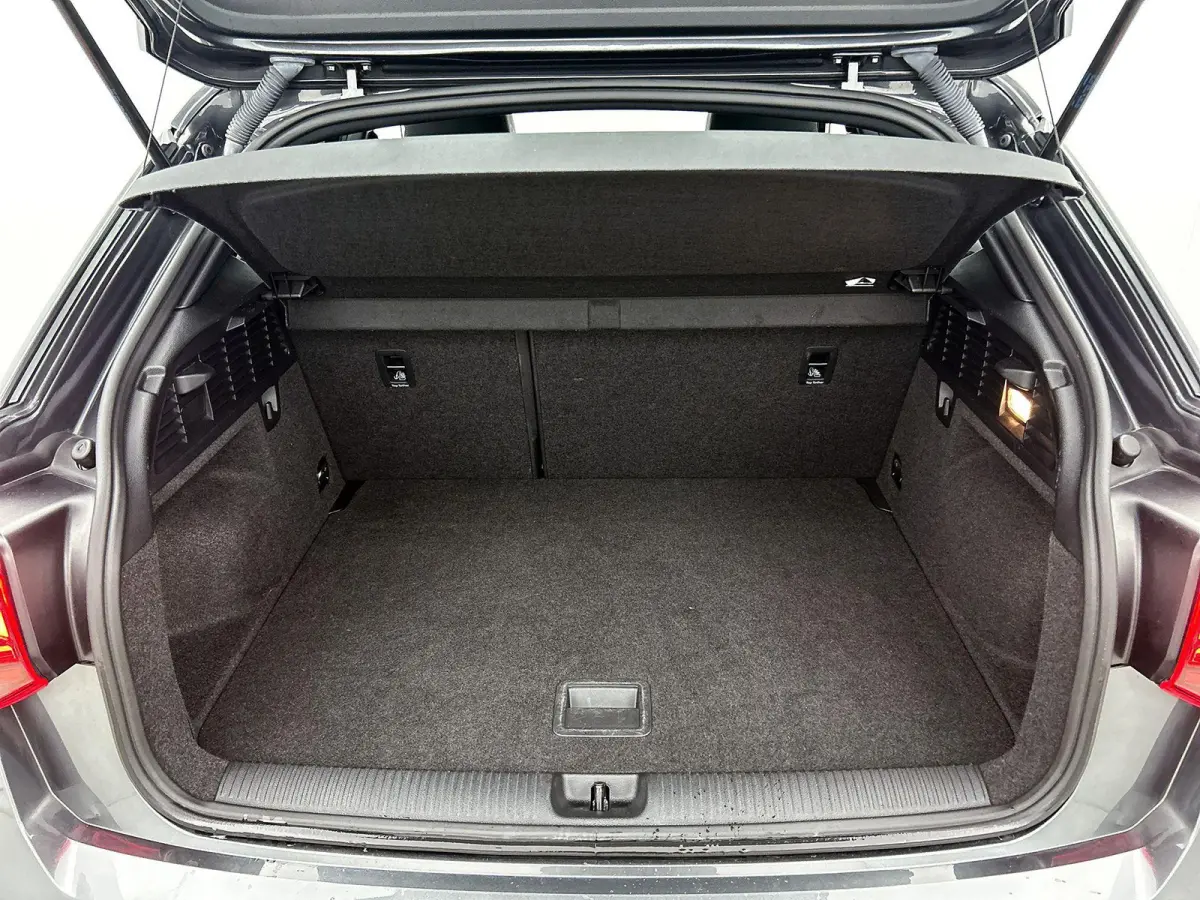 1.0 TFSI Sport Pro Line S 116 PK | S-Line | Navigatie | Climate Control | Lichtmetalen velgen | Parkeersensoren achter | Cruise Control |