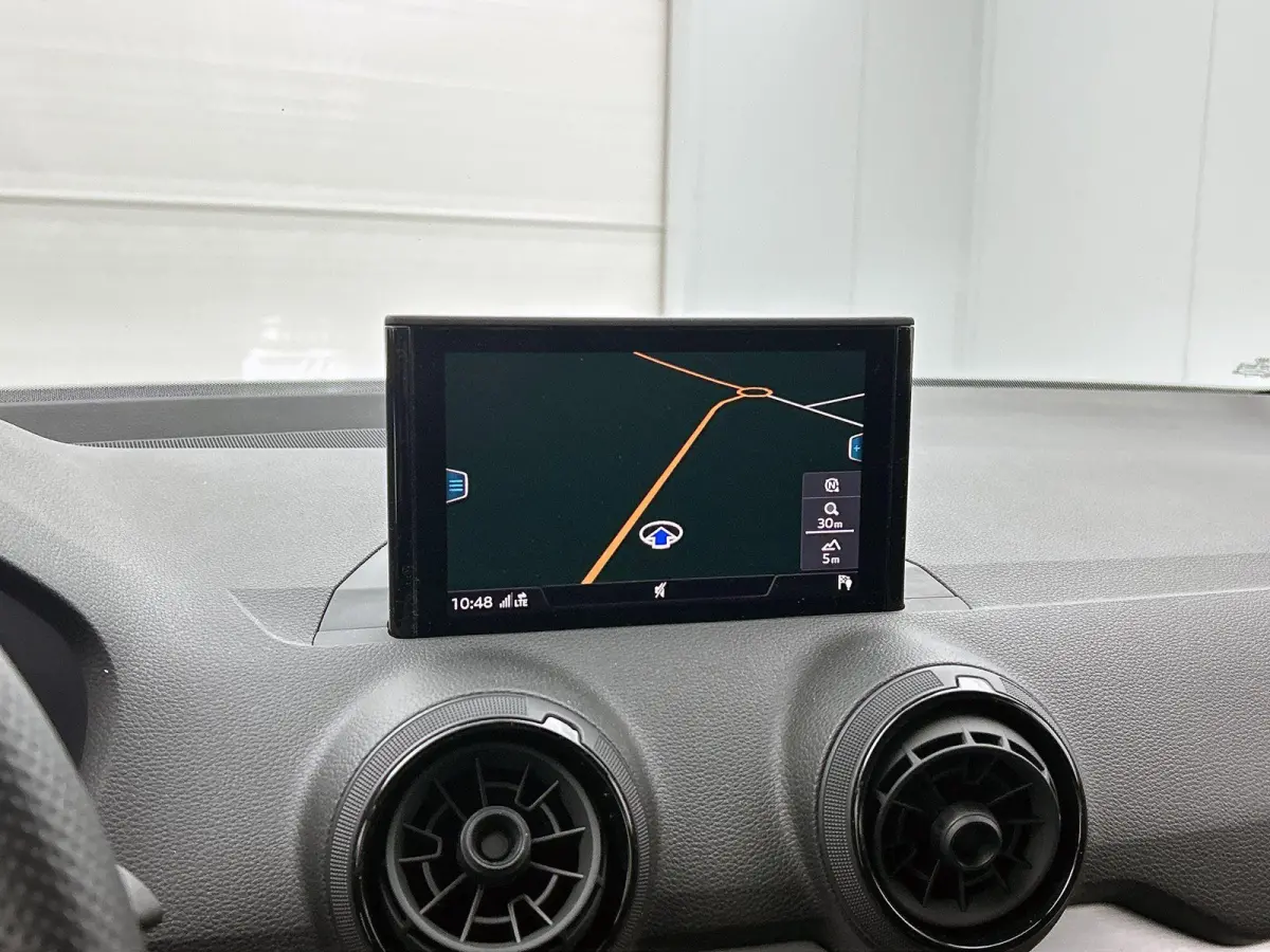 1.0 TFSI Sport Pro Line S 116 PK | S-Line | Navigatie | Climate Control | Lichtmetalen velgen | Parkeersensoren achter | Cruise Control |