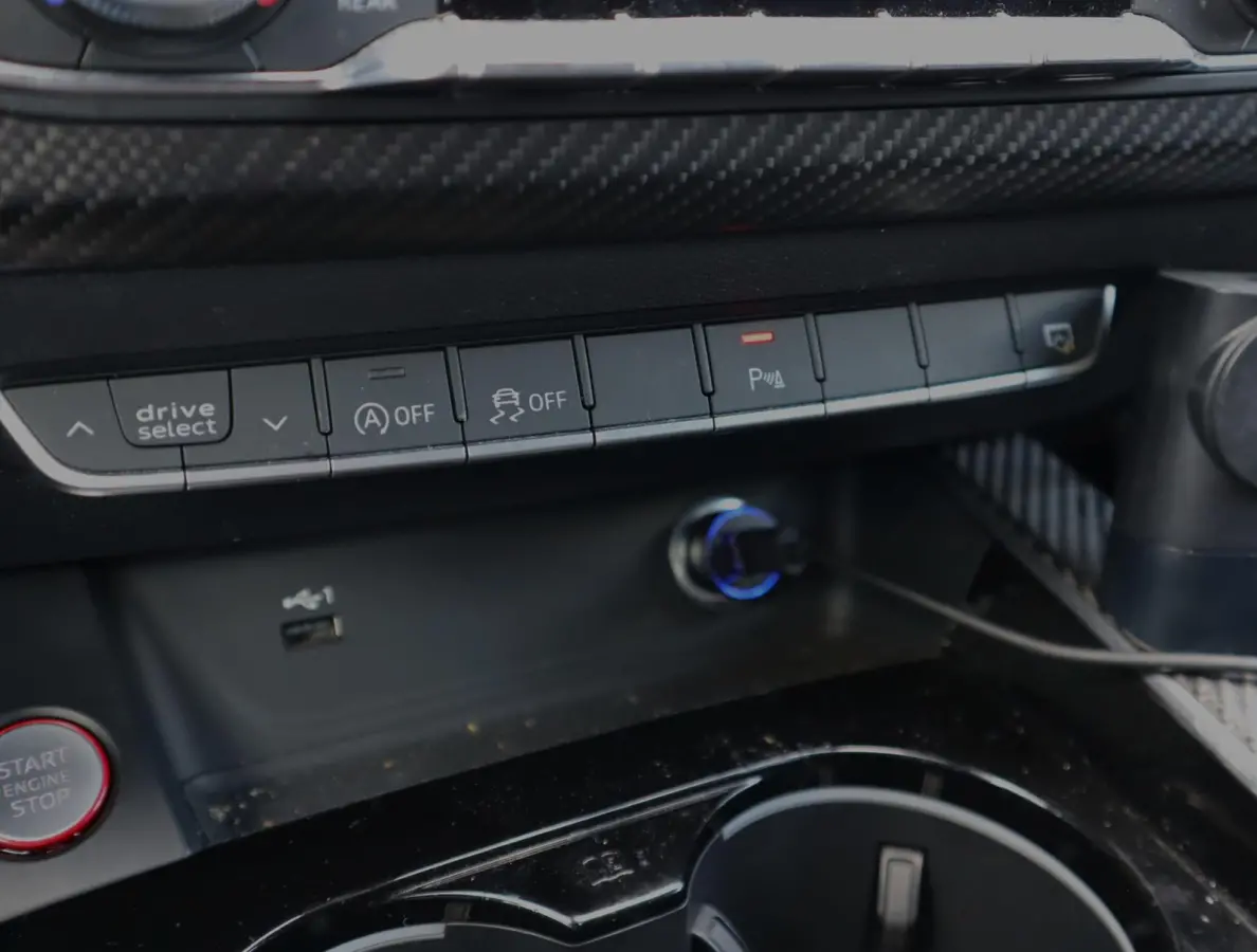 2.9 TFSI RS 4 quattro | Keramisch | RS dynamic | Bang & Olufsen 3D | HUD | ACC