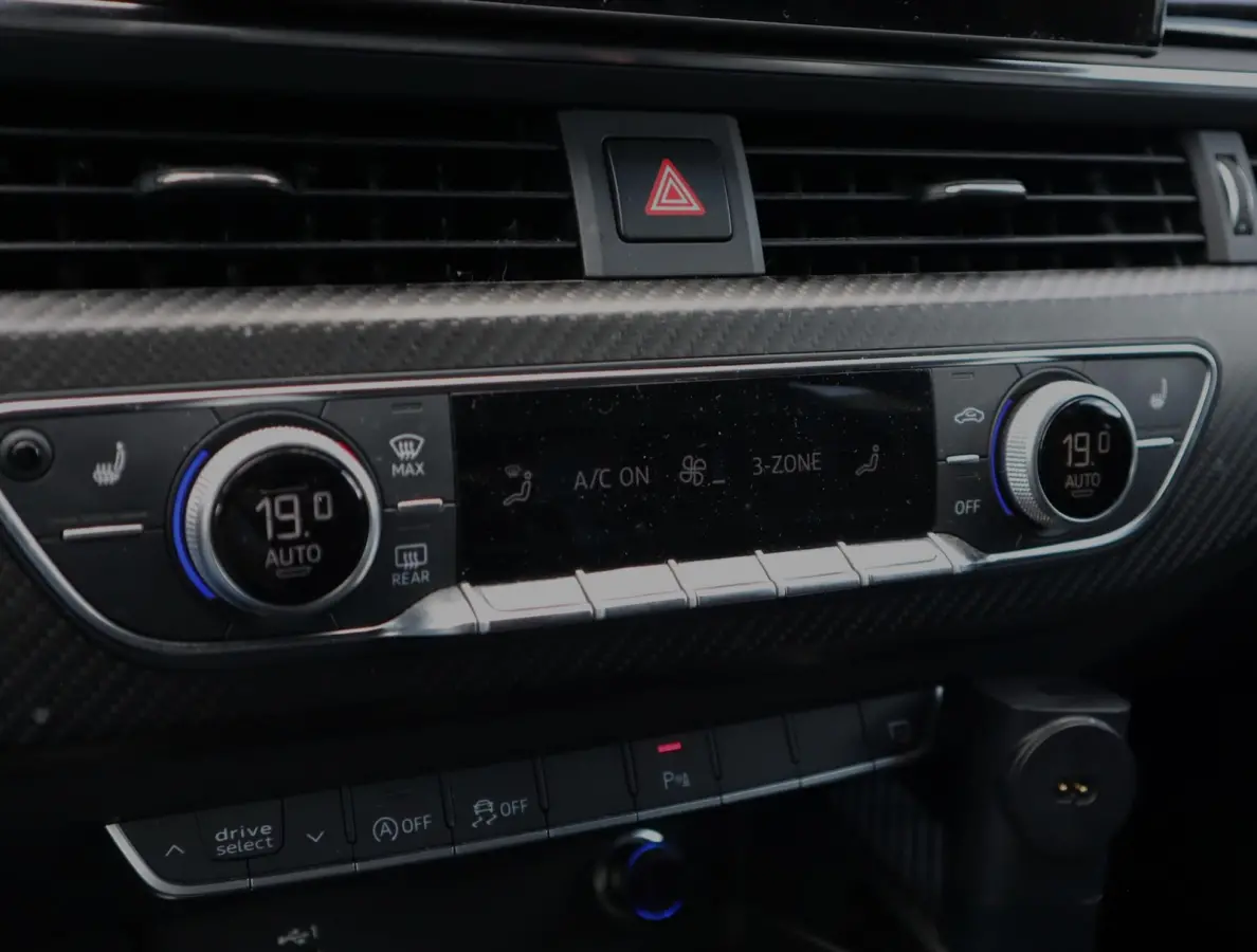 2.9 TFSI RS 4 quattro | Keramisch | RS dynamic | Bang & Olufsen 3D | HUD | ACC