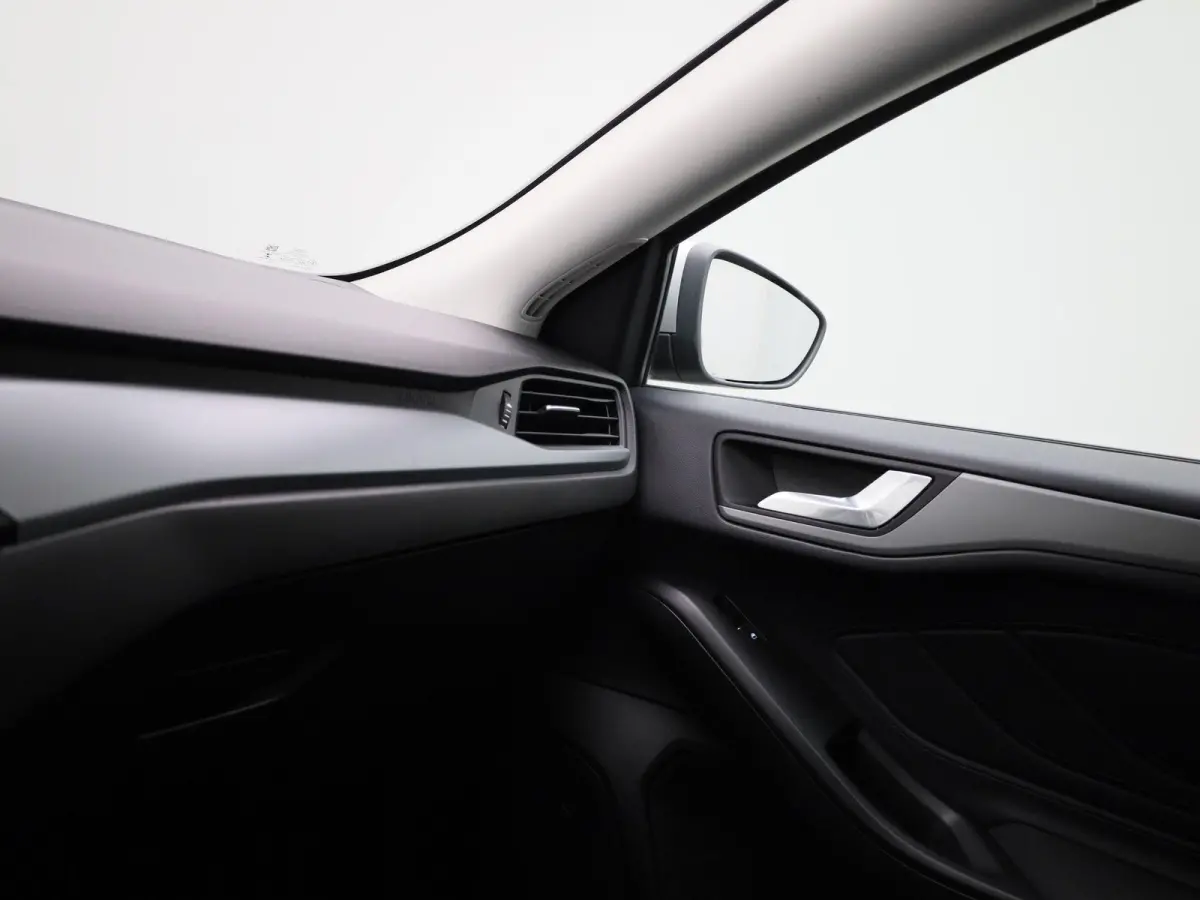 1.0 EcoBoost MHEV Connected | Navigatie | Airco | Cruise Control | Parkeersensoren |