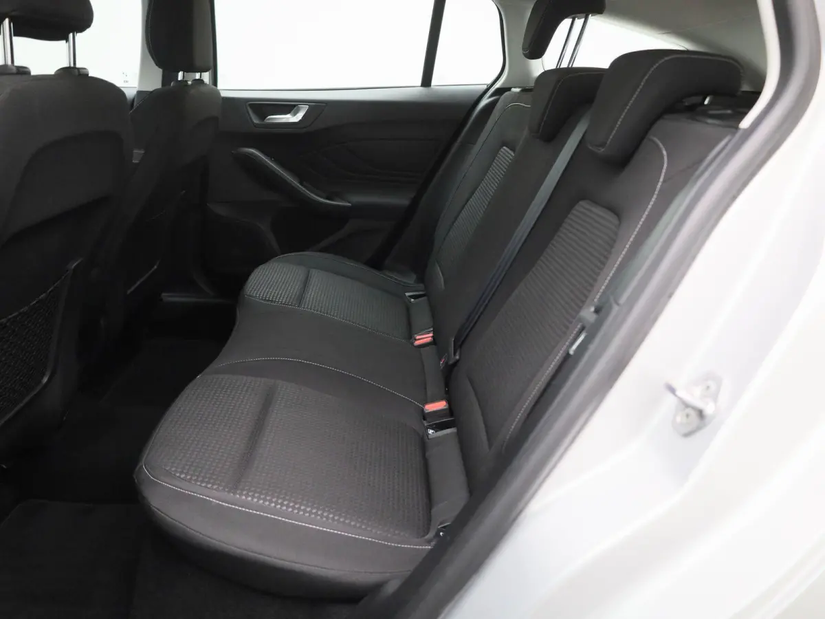 1.0 EcoBoost MHEV Connected | Navigatie | Airco | Cruise Control | Parkeersensoren |