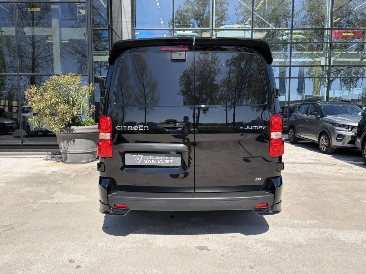 L3 136 DC 75 kWh STX Edition | Betimmering | Lederen interieur | Full Options