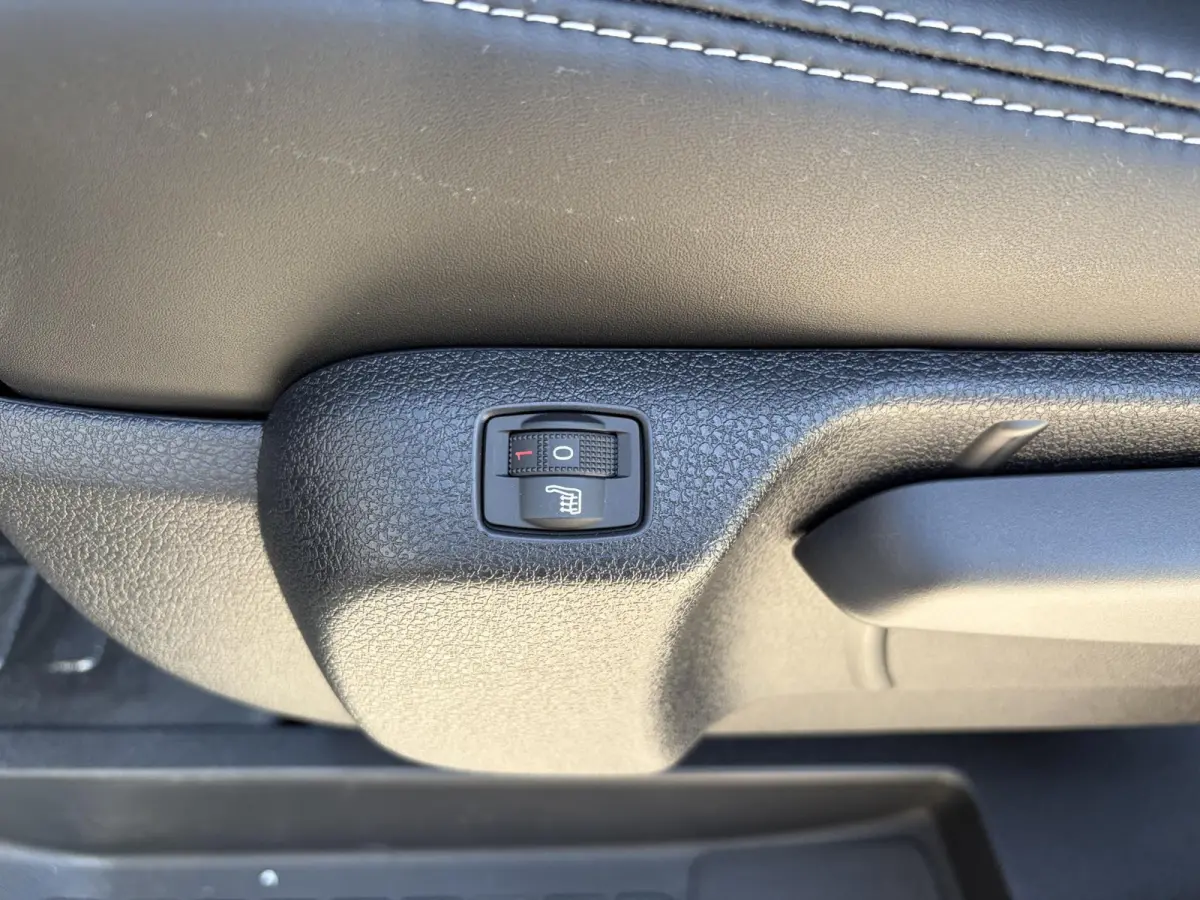 L3 136 DC 75 kWh STX Edition | Betimmering | Lederen interieur | Full Options