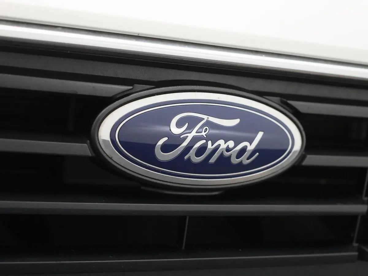 1.0 EcoBoost MHEV Connected | Navigatie | Airco | Cruise Control | Parkeersensoren |