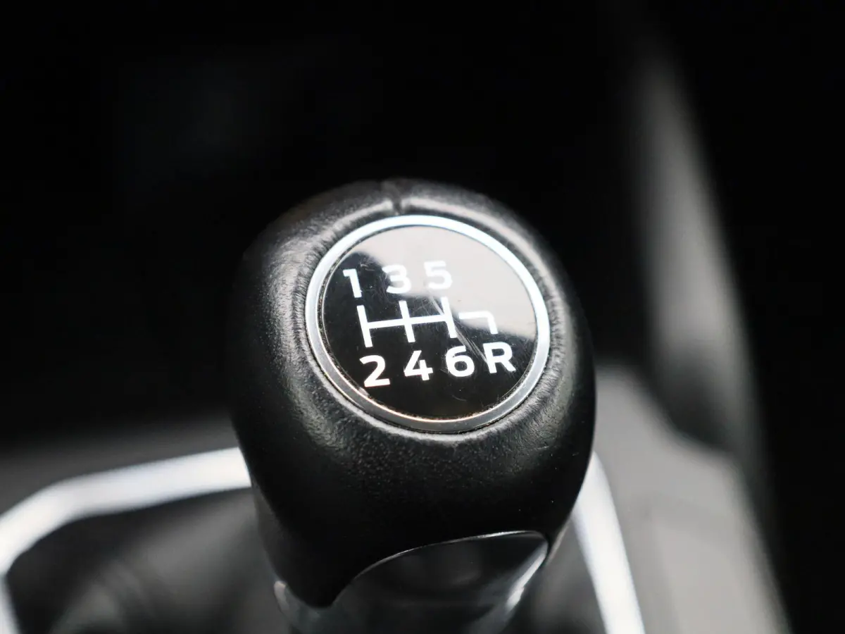 1.0 EcoBoost MHEV Connected | Navigatie | Airco | Cruise Control | Parkeersensoren |