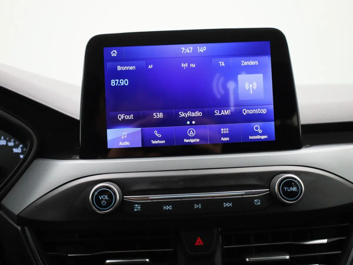1.0 EcoBoost MHEV Connected | Navigatie | Airco | Cruise Control | Parkeersensoren |