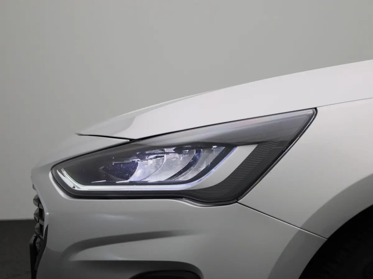 1.0 EcoBoost MHEV Connected | Navigatie | Airco | Cruise Control | Parkeersensoren |