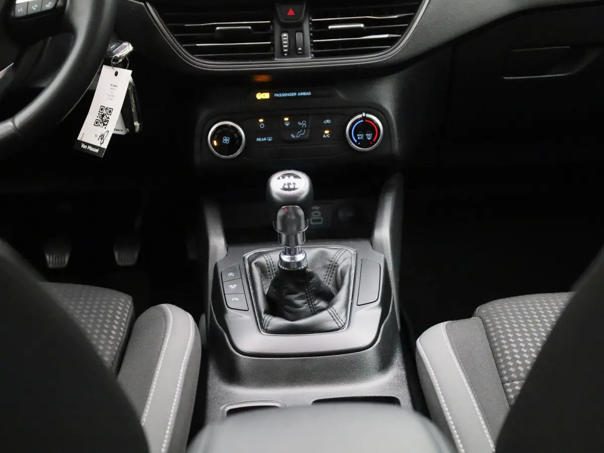 1.0 EcoBoost MHEV Connected | Navigatie | Airco | Cruise Control | Parkeersensoren |