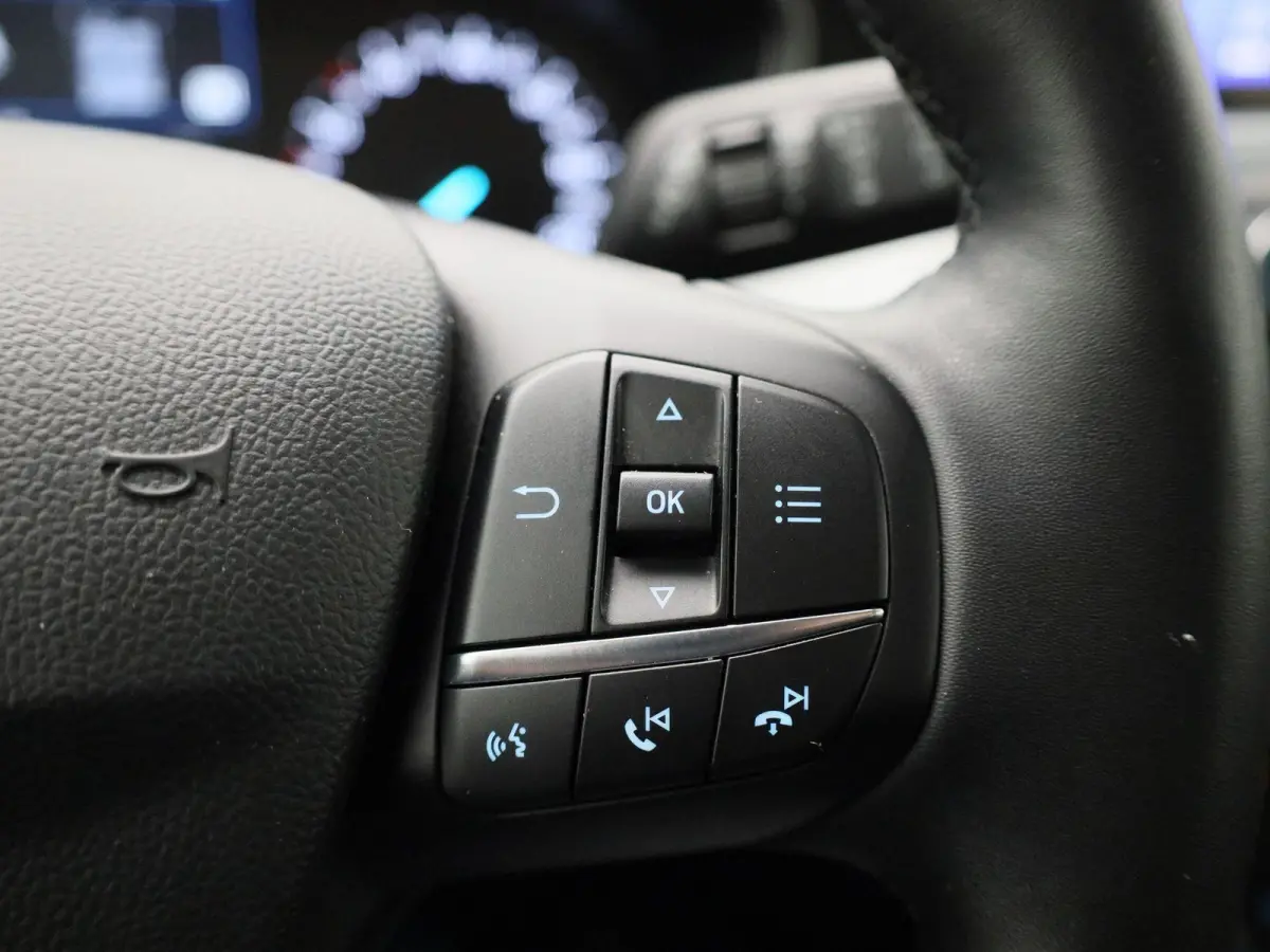 1.0 EcoBoost Hybrid Titanium Style | Navigatie | Climate Control | Parkeersensoren | Cruise Control |