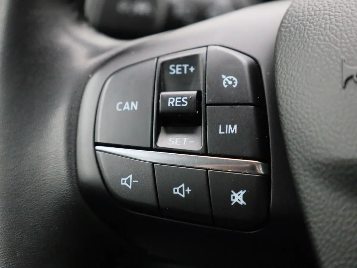 1.0 EcoBoost Hybrid Titanium Style | Navigatie | Climate Control | Parkeersensoren | Cruise Control |