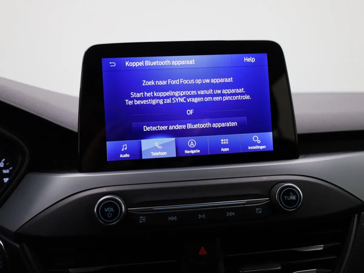 1.0 EcoBoost Hybrid Titanium Style | Navigatie | Climate Control | Parkeersensoren | Cruise Control |