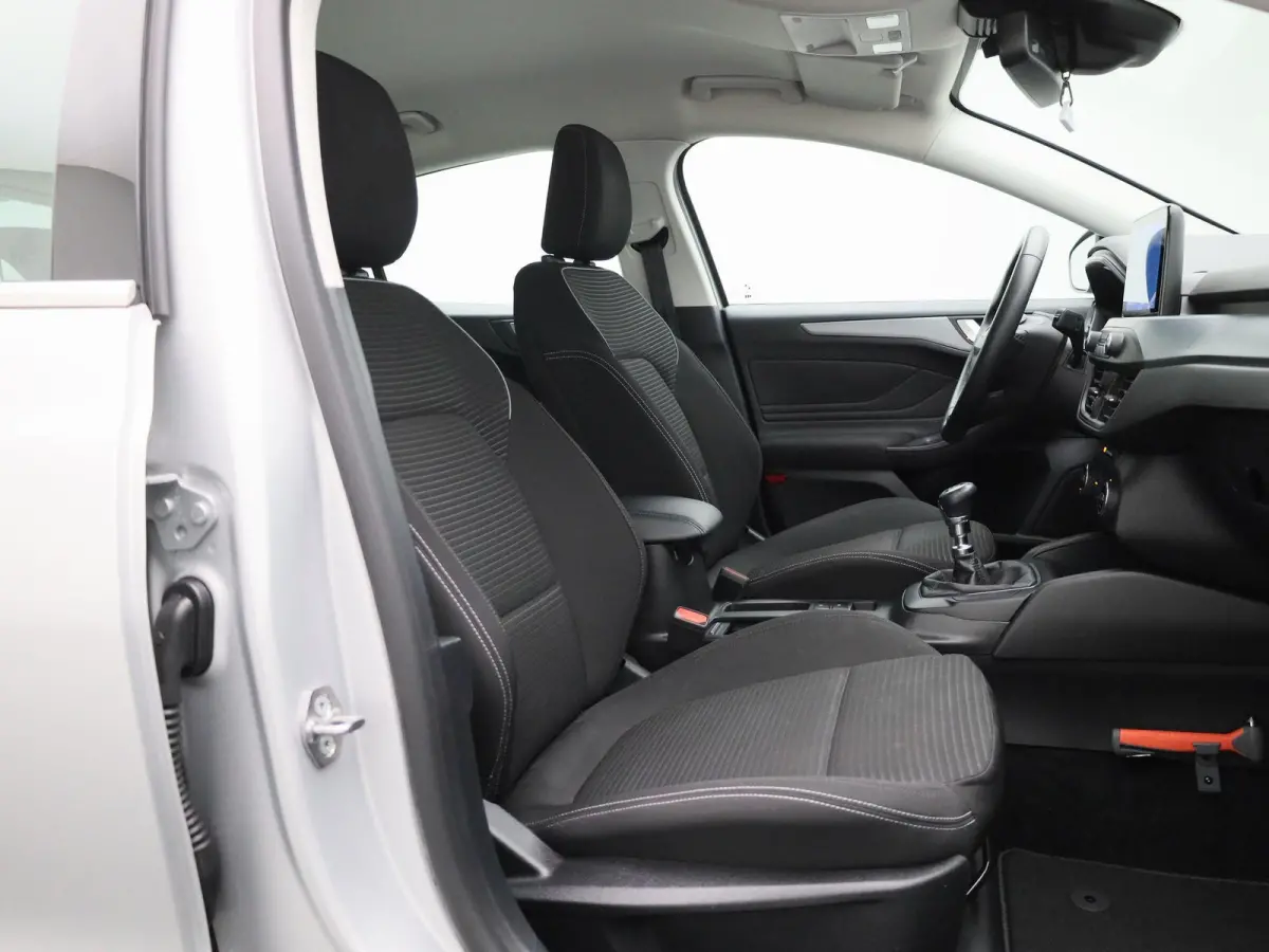 1.0 EcoBoost Hybrid Titanium Style | Navigatie | Climate Control | Parkeersensoren | Cruise Control |