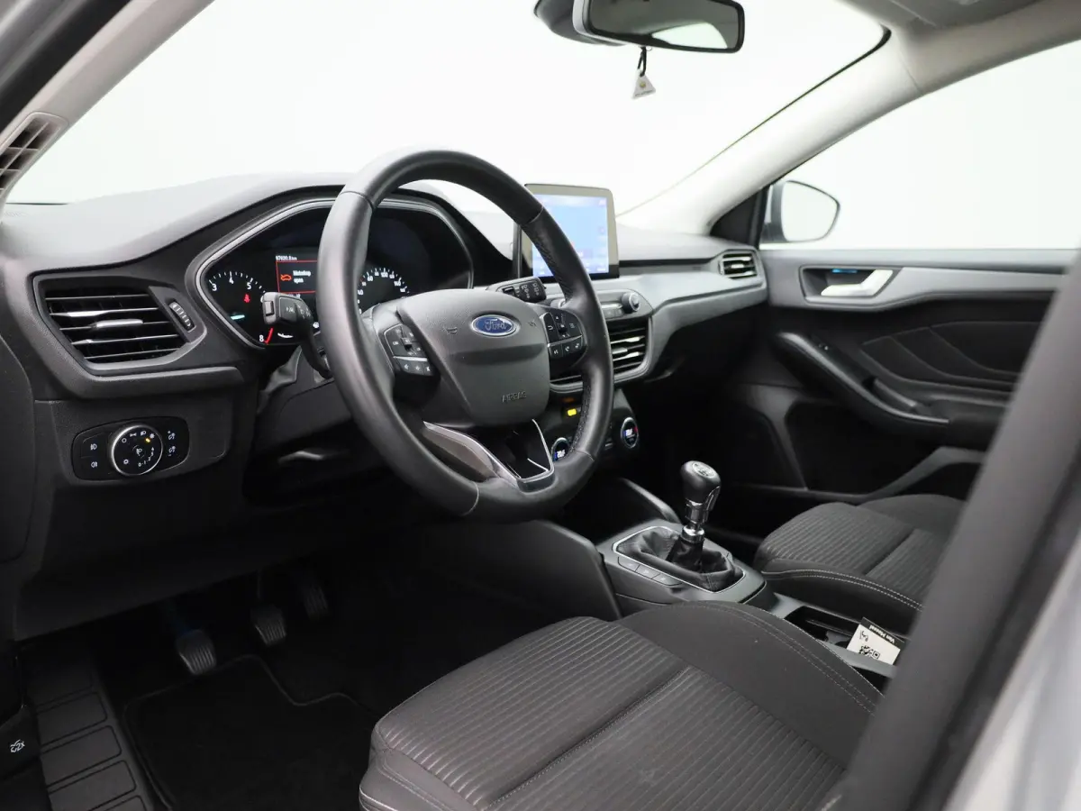1.0 EcoBoost Hybrid Titanium Style | Navigatie | Climate Control | Parkeersensoren | Cruise Control |