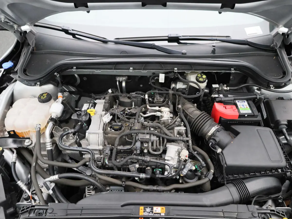 1.0 EcoBoost Hybrid Titanium Style | Navigatie | Climate Control | Parkeersensoren | Cruise Control |