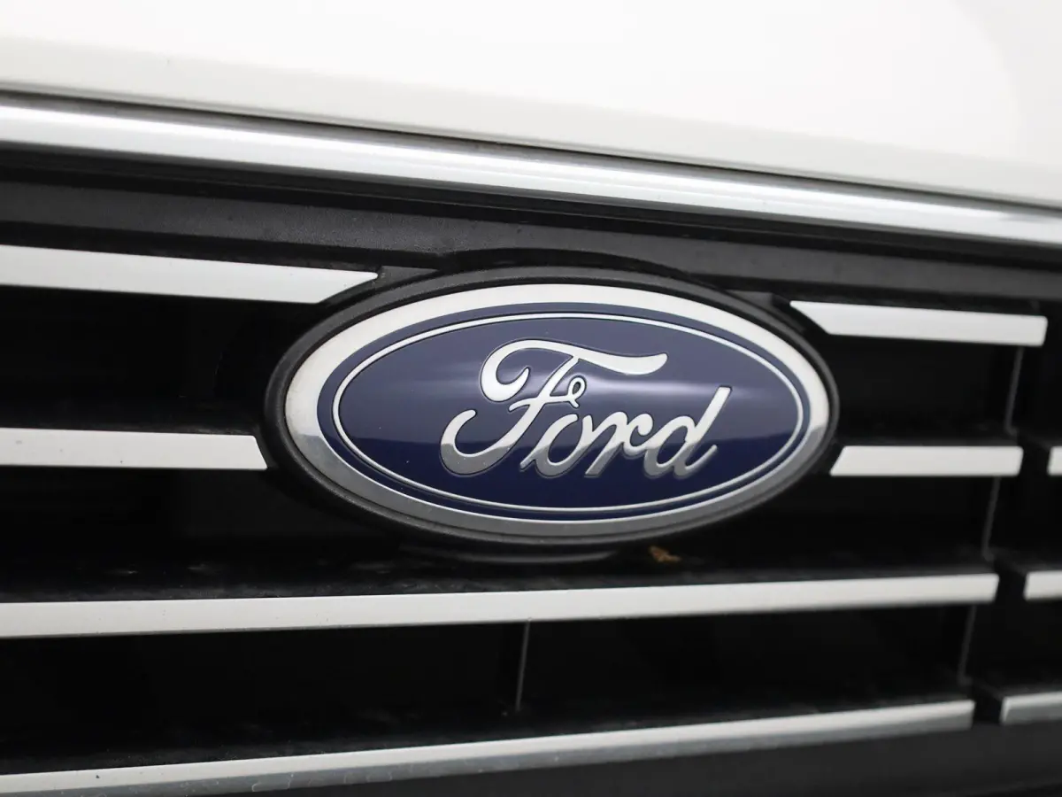 1.0 EcoBoost Hybrid Titanium Style | Navigatie | Climate Control | Parkeersensoren | Cruise Control |