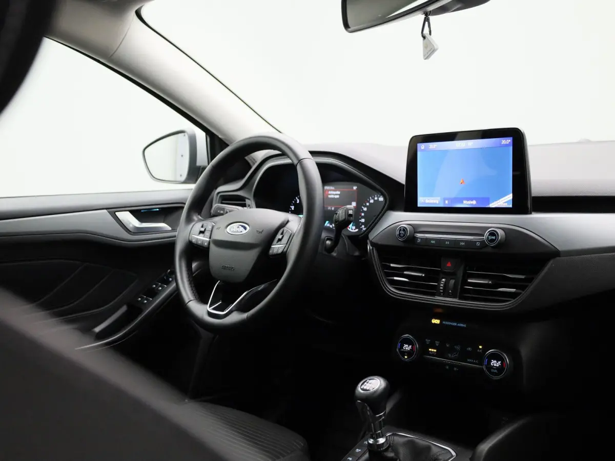 1.0 EcoBoost Hybrid Titanium Style | Navigatie | Climate Control | Parkeersensoren | Cruise Control |