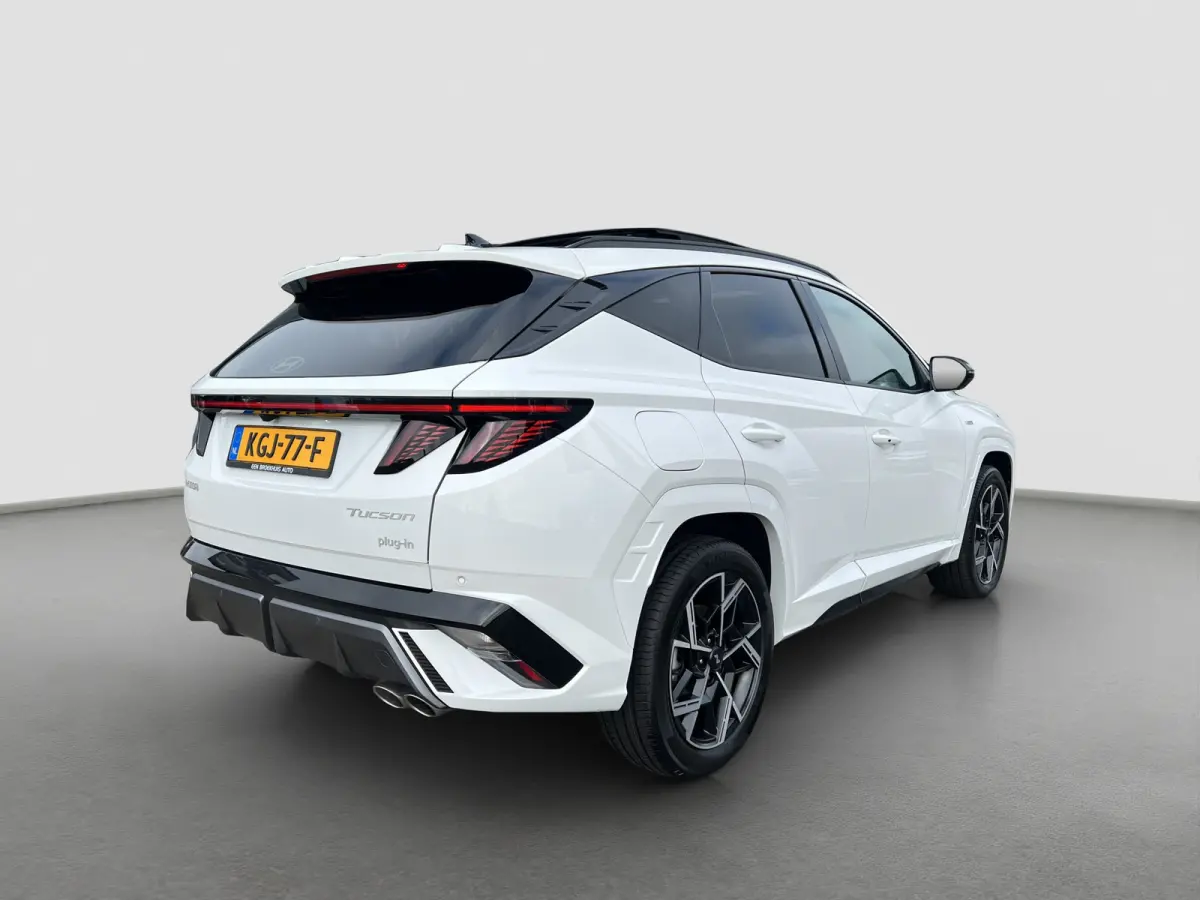 1.6 T-GDI PHEV 252pk N-Line Sky Business | Schuifdak | Dodehoekdetectie | Stoelverwarming | Stuurverwarming | Draadloos carplay | 19'' Velgen | Alcantara lederen bekleding | Camera | Premium