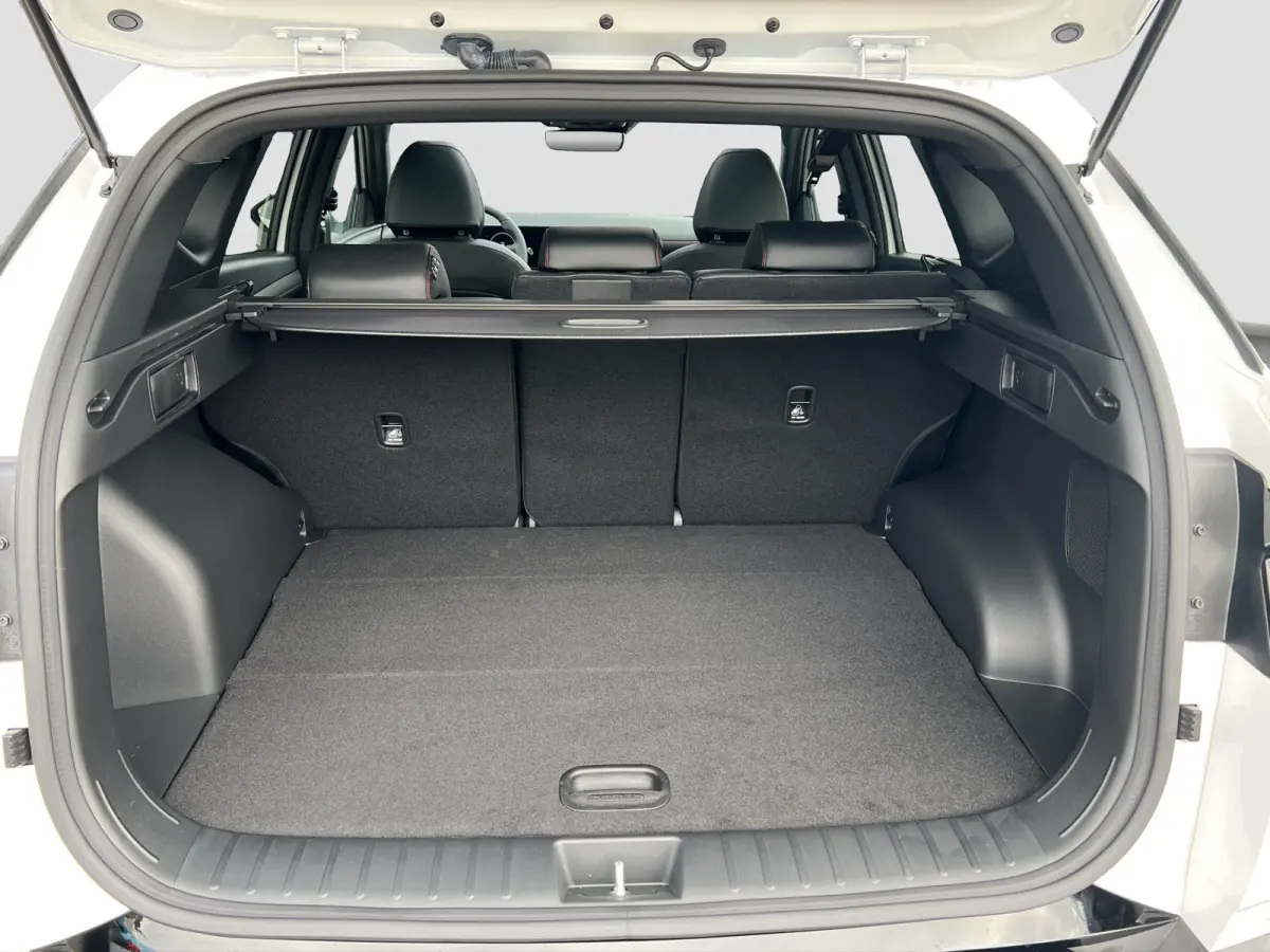 1.6 T-GDI PHEV 252pk N-Line Sky Business | Schuifdak | Dodehoekdetectie | Stoelverwarming | Stuurverwarming | Draadloos carplay | 19'' Velgen | Alcantara lederen bekleding | Camera | Premium