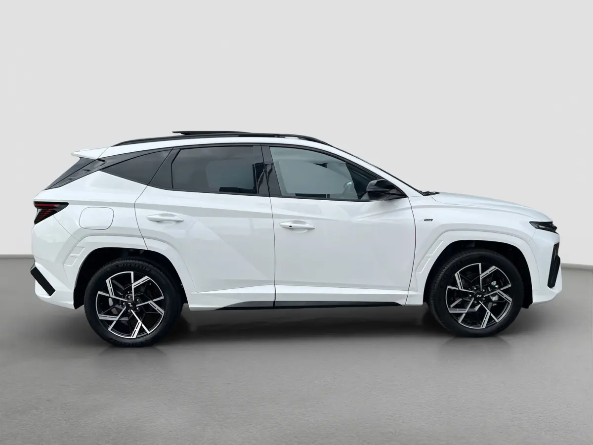 1.6 T-GDI PHEV 252pk N-Line Sky Business | Schuifdak | Dodehoekdetectie | Stoelverwarming | Stuurverwarming | Draadloos carplay | 19'' Velgen | Alcantara lederen bekleding | Camera | Premium