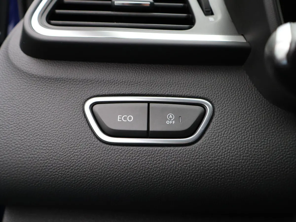 TCe 140 GPF Zen | Automaat | Trekhaak | Apple CarPlay | Stoelverwarming |