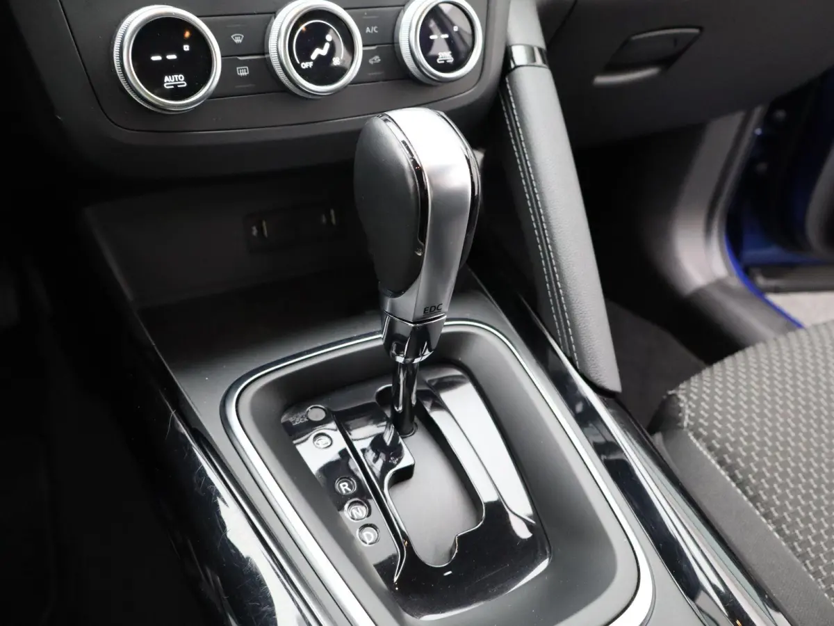 TCe 140 GPF Zen | Automaat | Trekhaak | Apple CarPlay | Stoelverwarming |