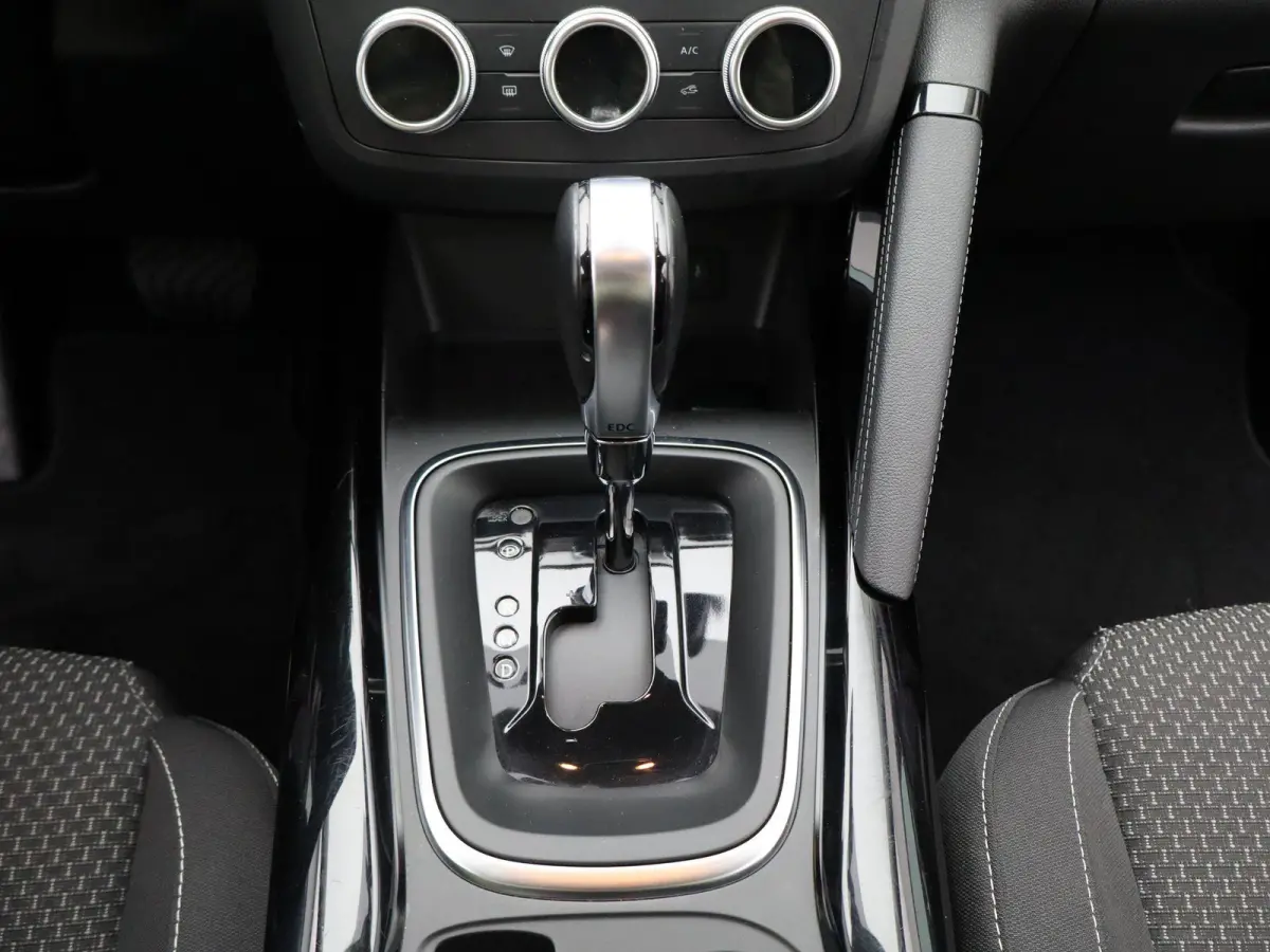 TCe 140 GPF Zen | Automaat | Trekhaak | Apple CarPlay | Stoelverwarming |