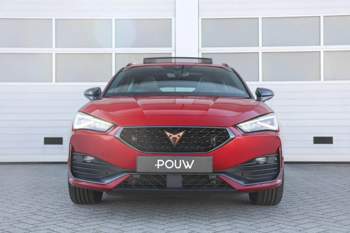 1.4 e-Hybrid 204pk Business | SoH 94% | Achteruitrijcamera | Stoelverwarming | Navigatie | Full Link