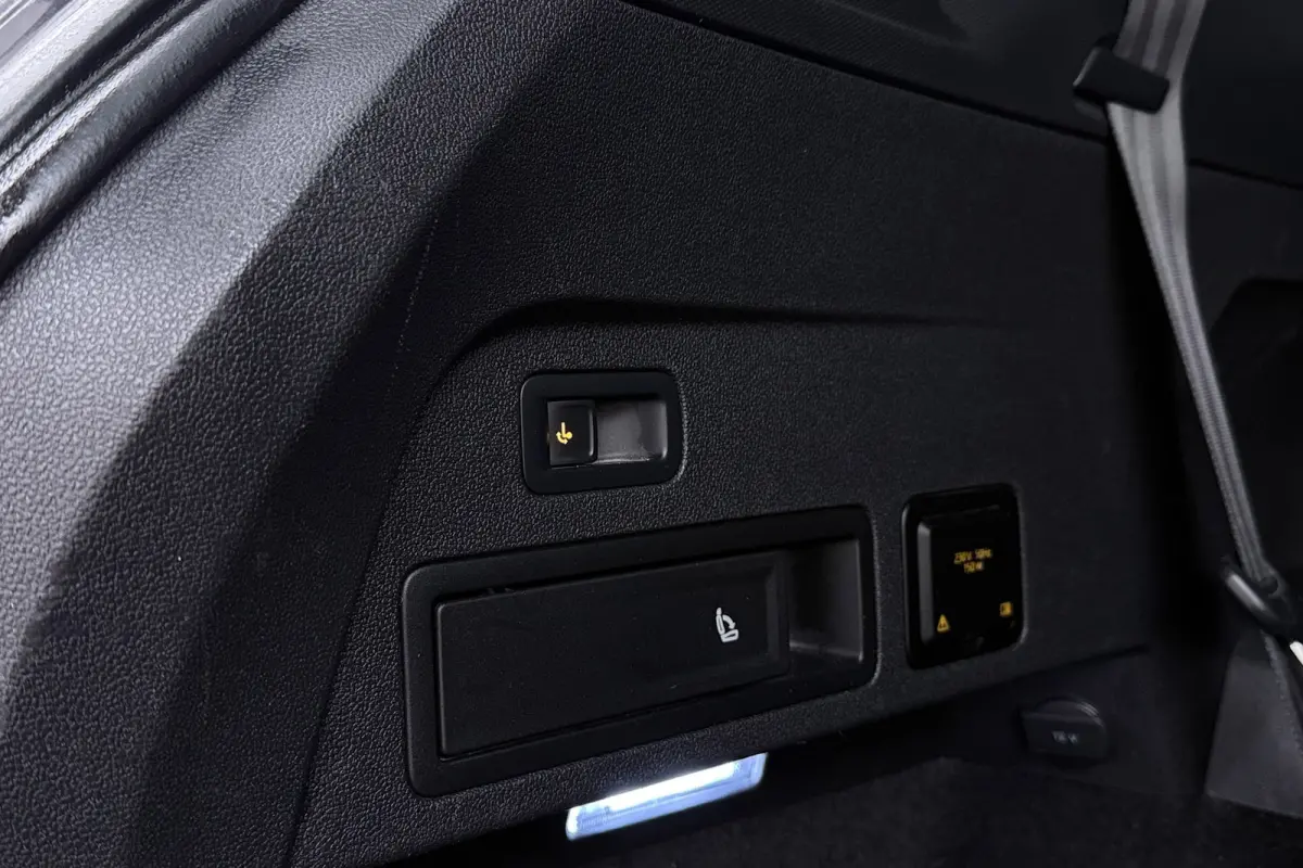 1.5 TSI Style 7p. | Uitklap Trekhaak | Org NL | Stoelverwarming | CarPlay | Camera | Digital Cockpit |