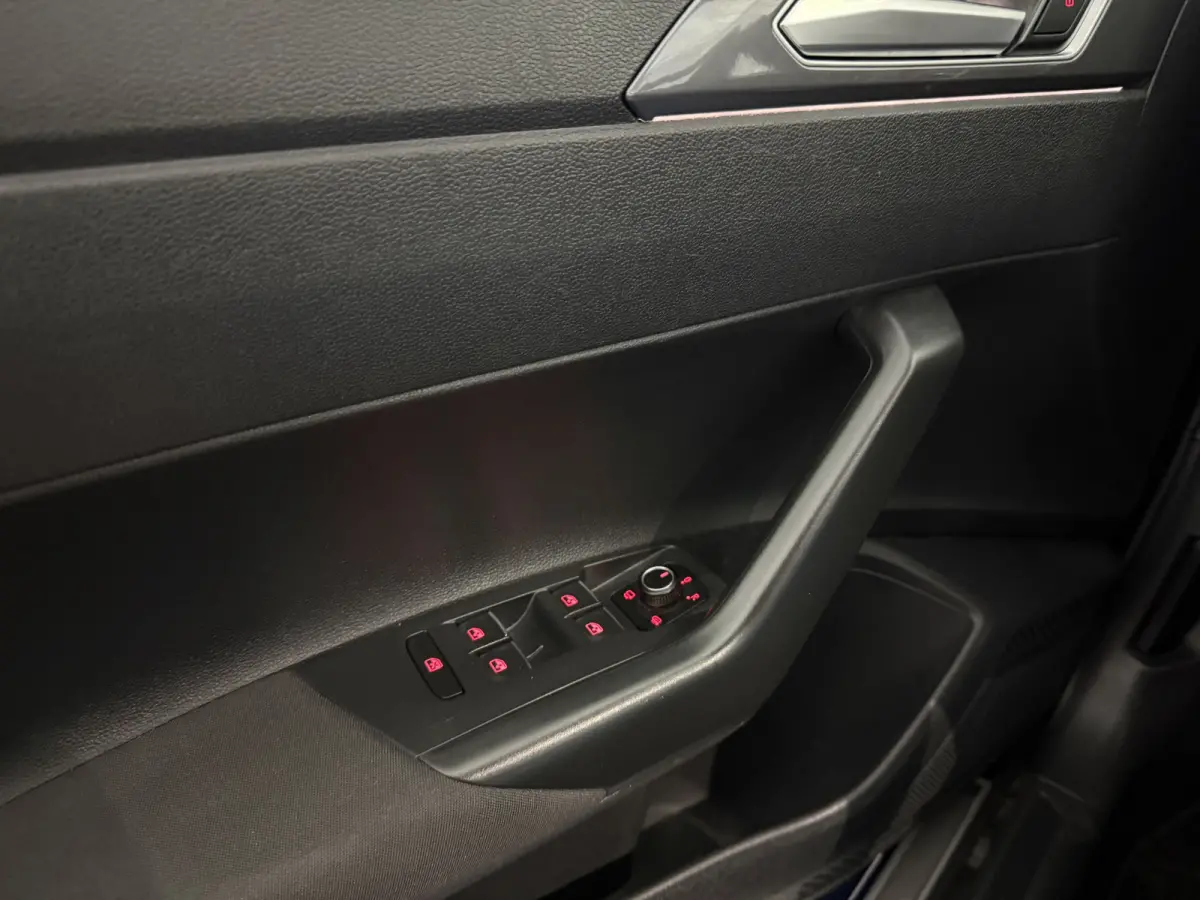 1.0 TSI R-line | Pano | Virtual | Carplay | Cruise | Clima | Parkeersens.