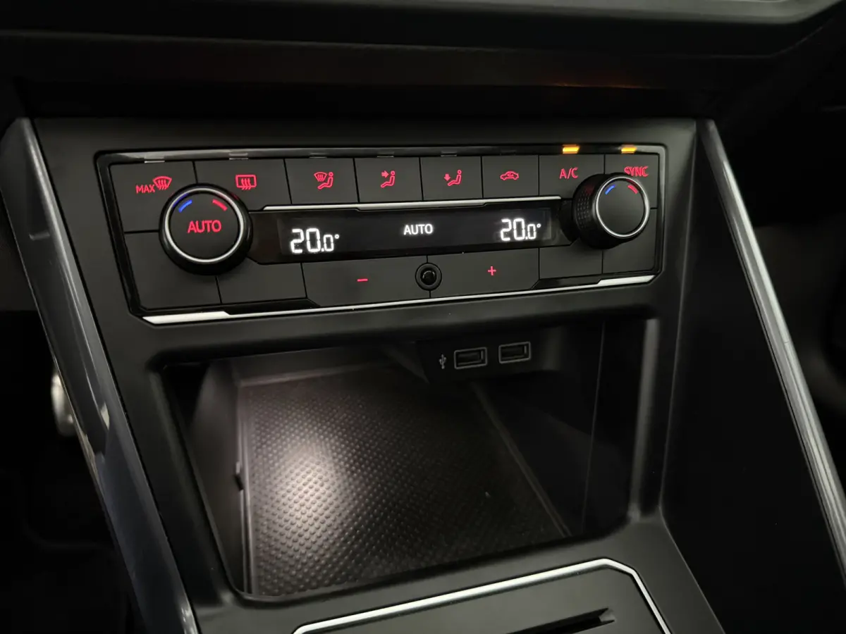 1.0 TSI R-line | Pano | Virtual | Carplay | Cruise | Clima | Parkeersens.