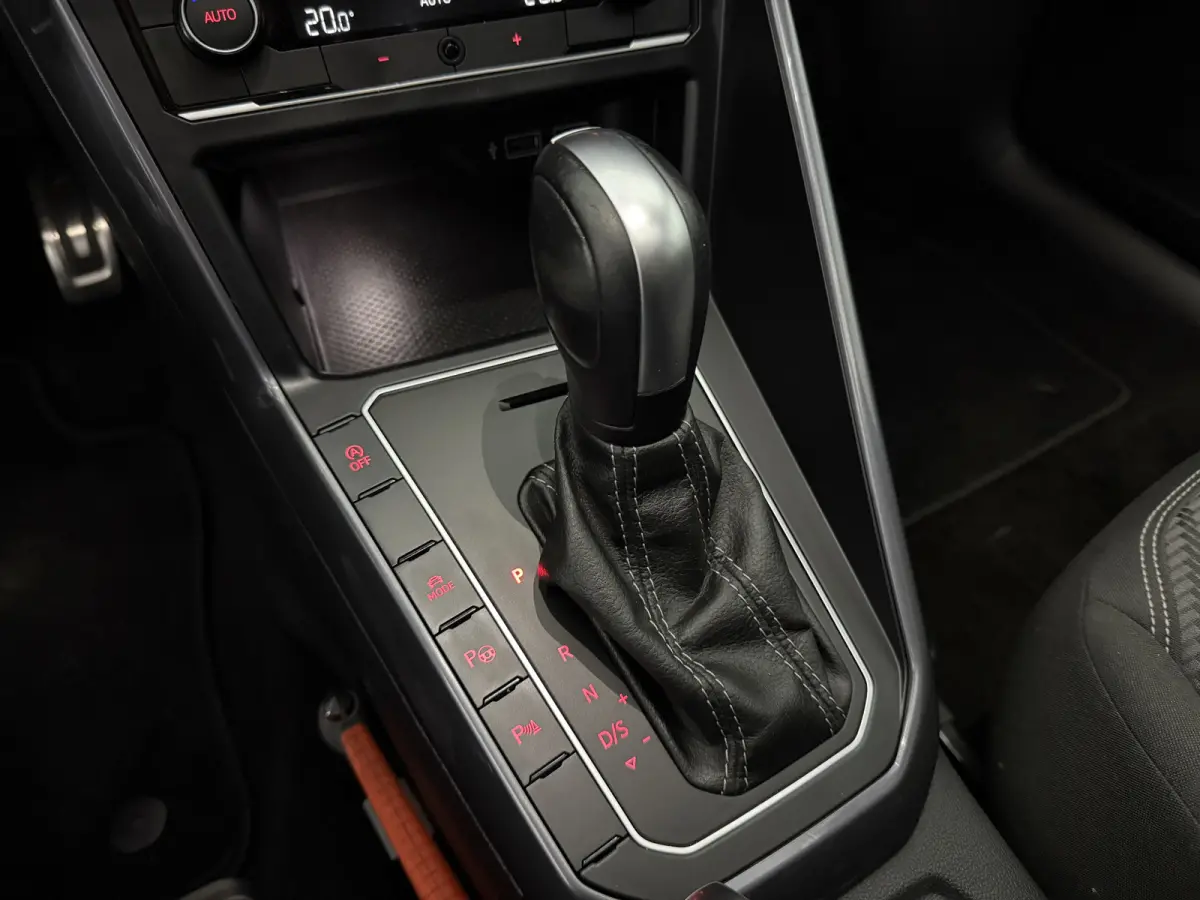 1.0 TSI R-line | Pano | Virtual | Carplay | Cruise | Clima | Parkeersens.