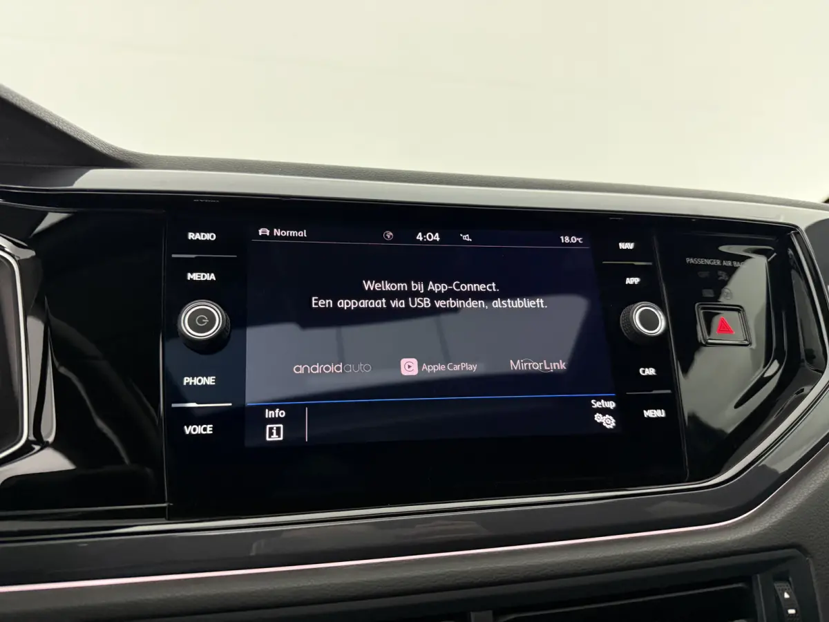 1.0 TSI R-line | Pano | Virtual | Carplay | Cruise | Clima | Parkeersens.