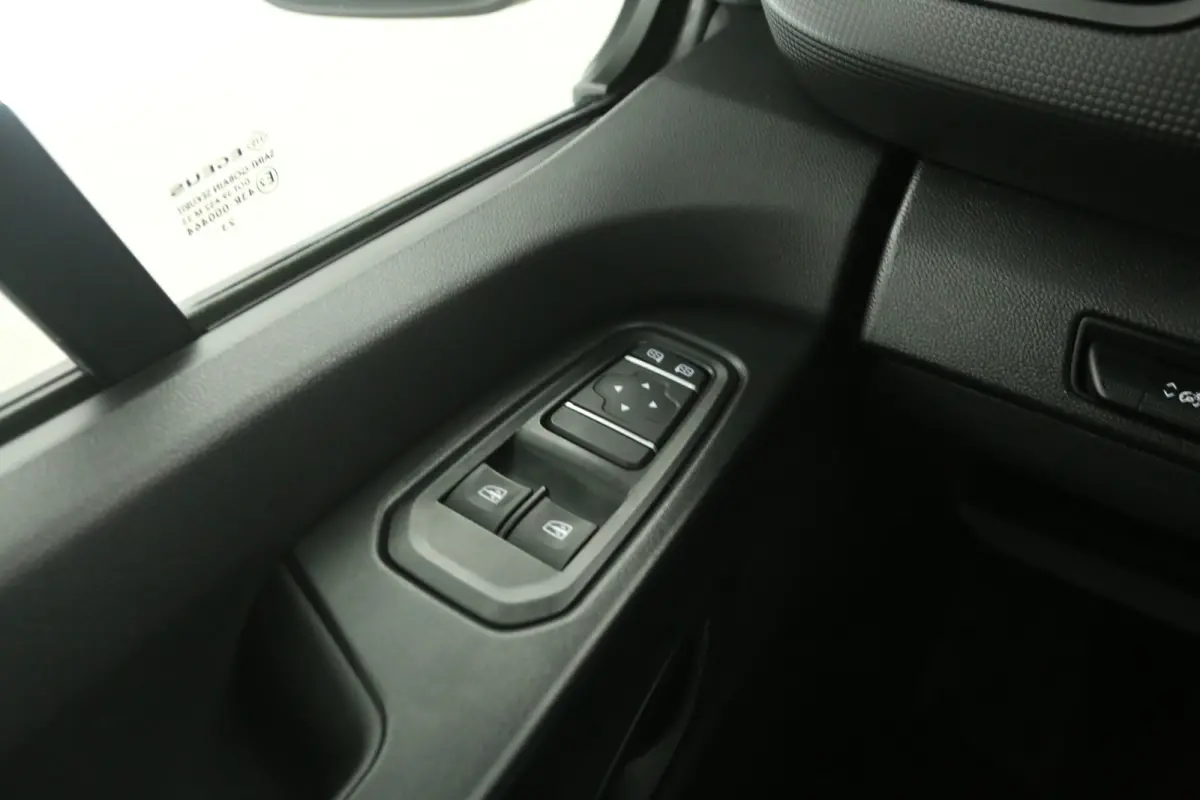 2.0 dCi L2H1 | Airco | Cruise | 3 Zits | Carplay | LED | Navi | Parkeersens.