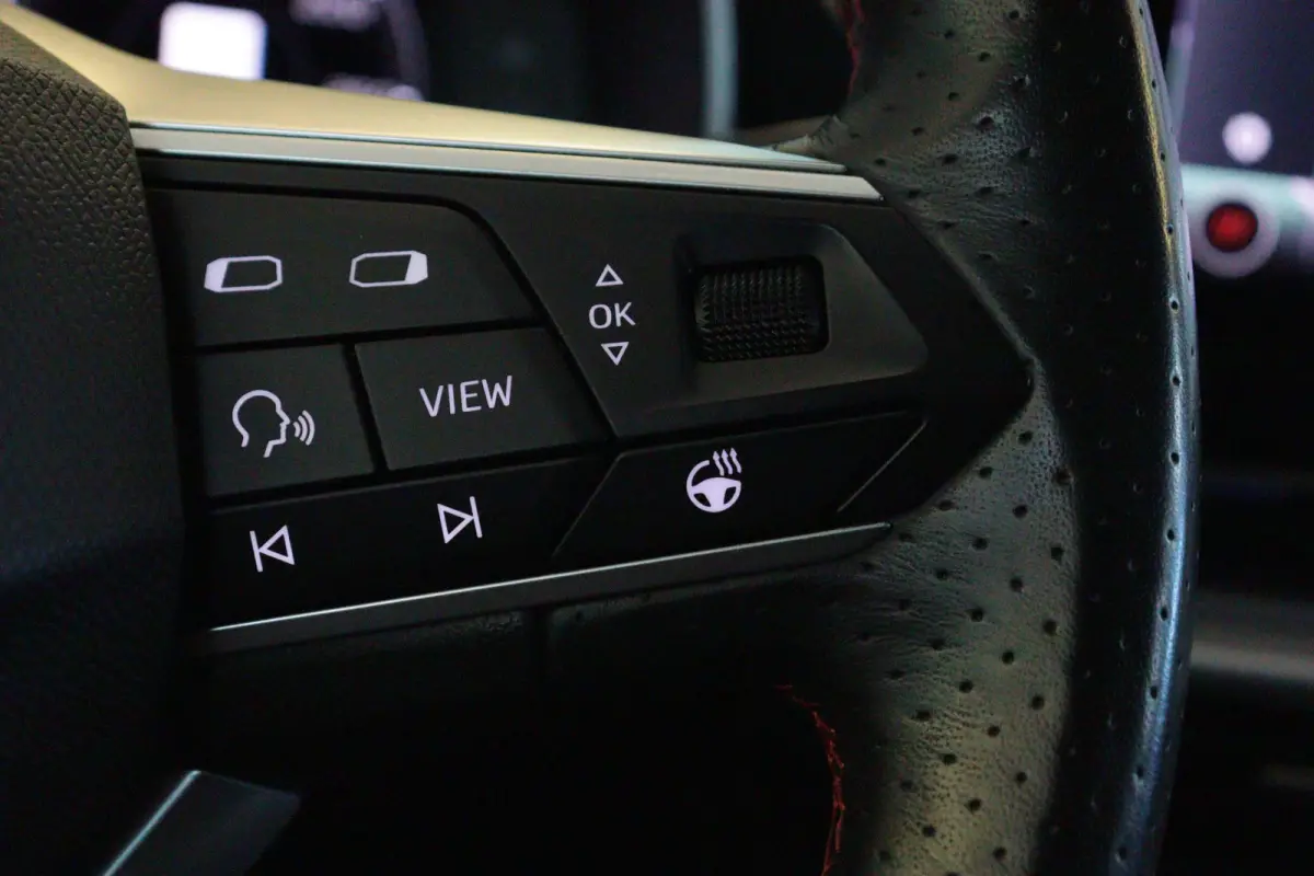 1.4 TSI eHybrid PHEV FR | NAVI / APPCONNECT | CAMERA + PDC | STUUR / STOELVERW | LANE-ASSIST | TREKHAAK INKL |