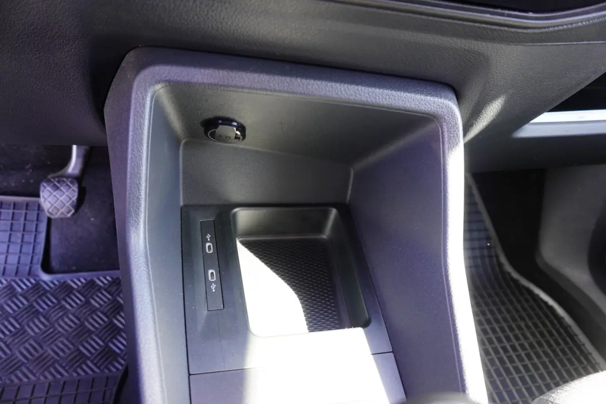 2.0 TDI Style Airco Cruise control Multifunctioneel stuurwiel Parkeersensoren