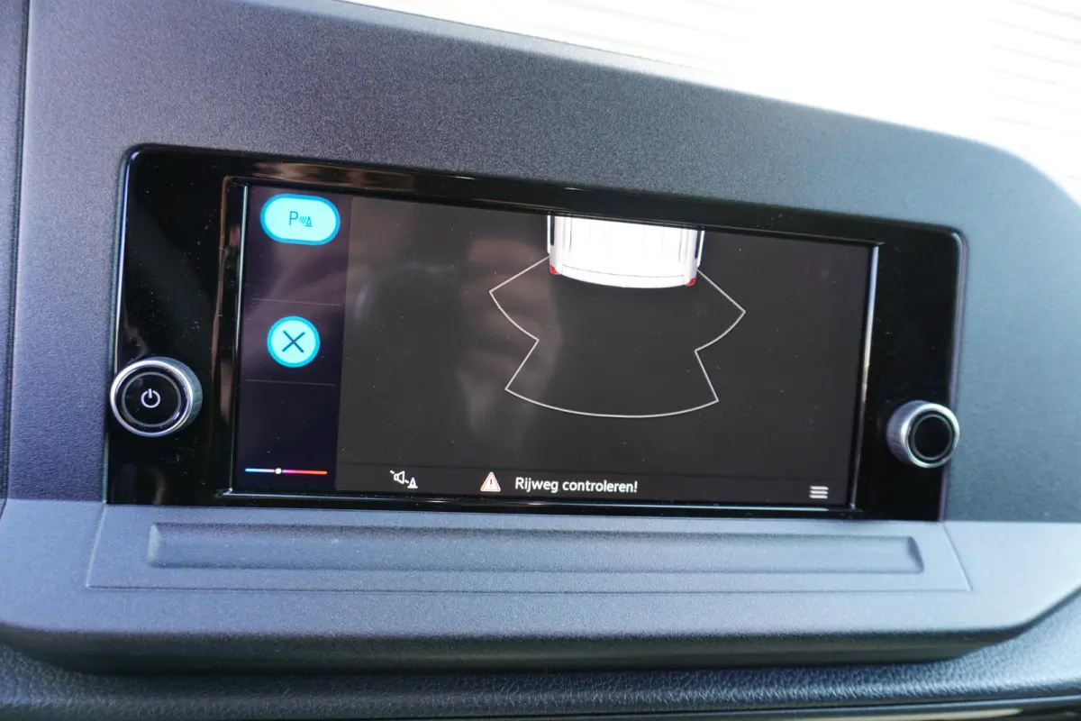 2.0 TDI Style Airco Cruise control Multifunctioneel stuurwiel Parkeersensoren