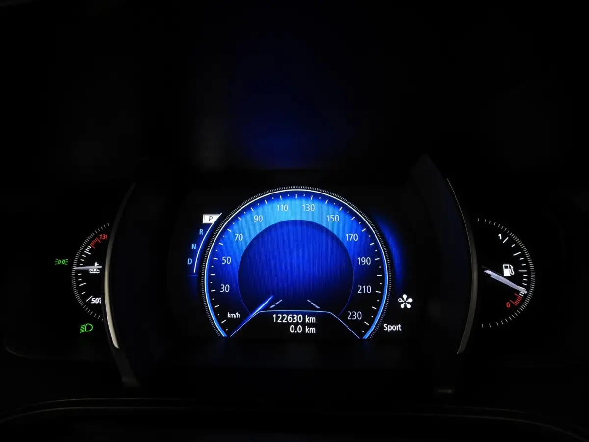 1.2 TCe Aut. GT-Line NAVI/CAMERA/CLIMA/LED/17"LMV!