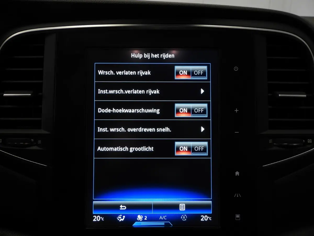 1.2 TCe Aut. GT-Line NAVI/CAMERA/CLIMA/LED/17"LMV!