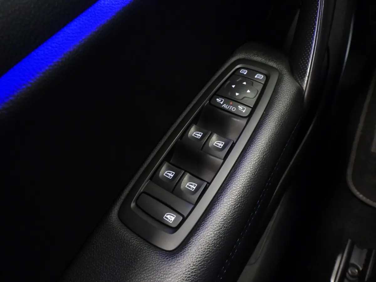 1.2 TCe Aut. GT-Line NAVI/CAMERA/CLIMA/LED/17"LMV!