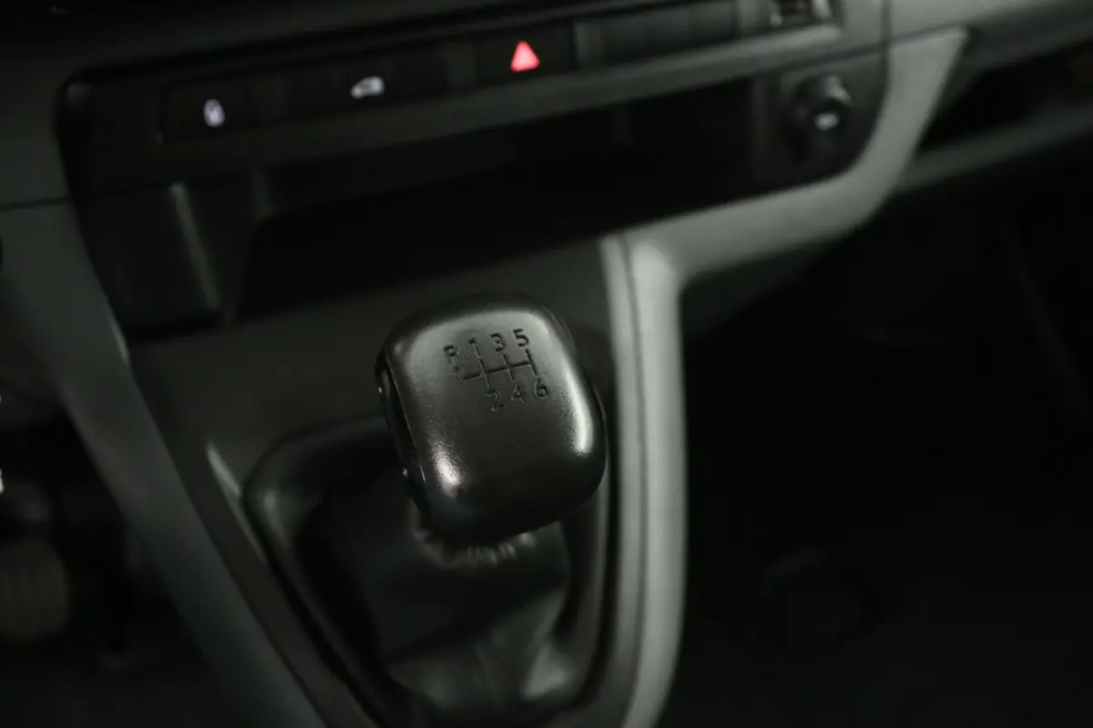 2.0 CDTI L3H1 | Marge | Airco | Cruise | 3 Zits | Trekhaak | Carplay | Parkeersens.