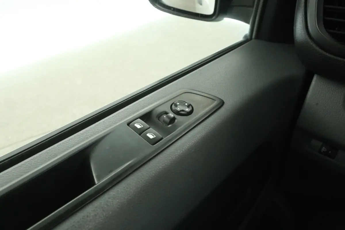 2.0 CDTI L3H1 | Marge | Airco | Cruise | 3 Zits | Trekhaak | Carplay | Parkeersens.
