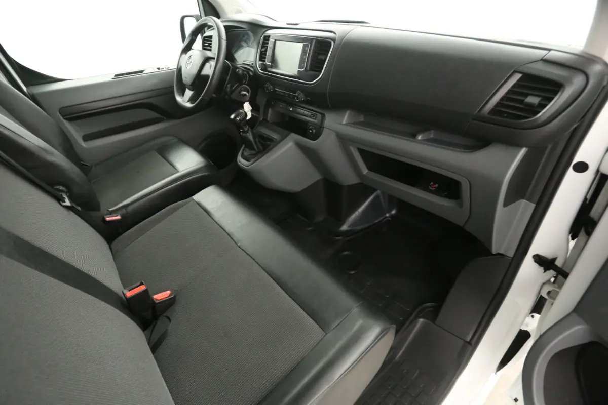 2.0 CDTI L3H1 | Marge | Airco | Cruise | 3 Zits | Trekhaak | Carplay | Parkeersens.