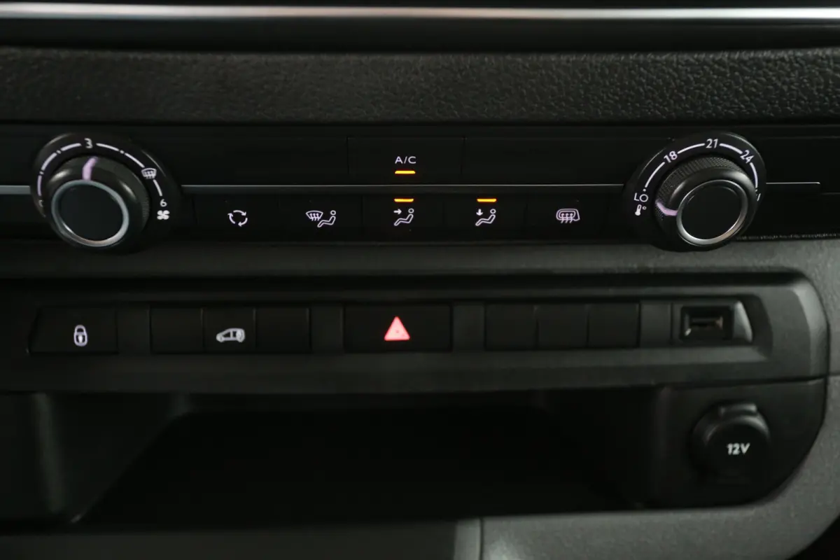 2.0 CDTI L3H1 | Marge | Airco | Cruise | 3 Zits | Trekhaak | Carplay | Parkeersens.
