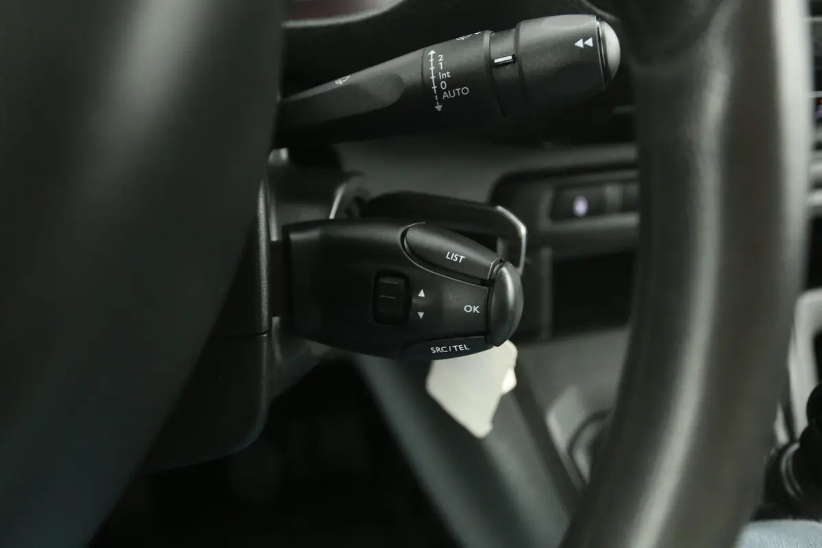 2.0 CDTI L3H1 | Marge | Airco | Cruise | 3 Zits | Trekhaak | Carplay | Parkeersens.