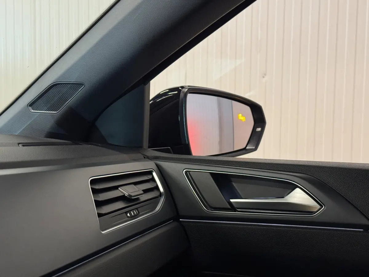 1.0 TSI R-Line | PANO | ACC | CAMERA | CARPLAY