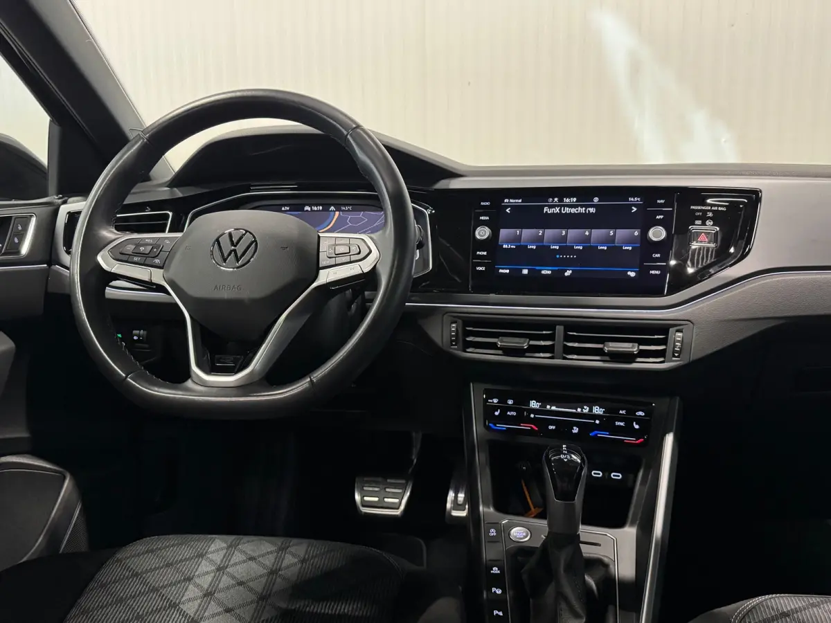 1.0 TSI R-Line | PANO | ACC | CAMERA | CARPLAY