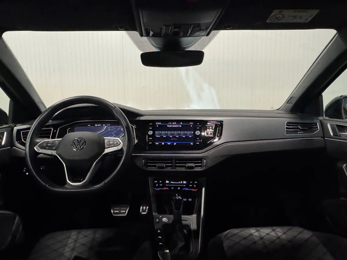 1.0 TSI R-Line | PANO | ACC | CAMERA | CARPLAY
